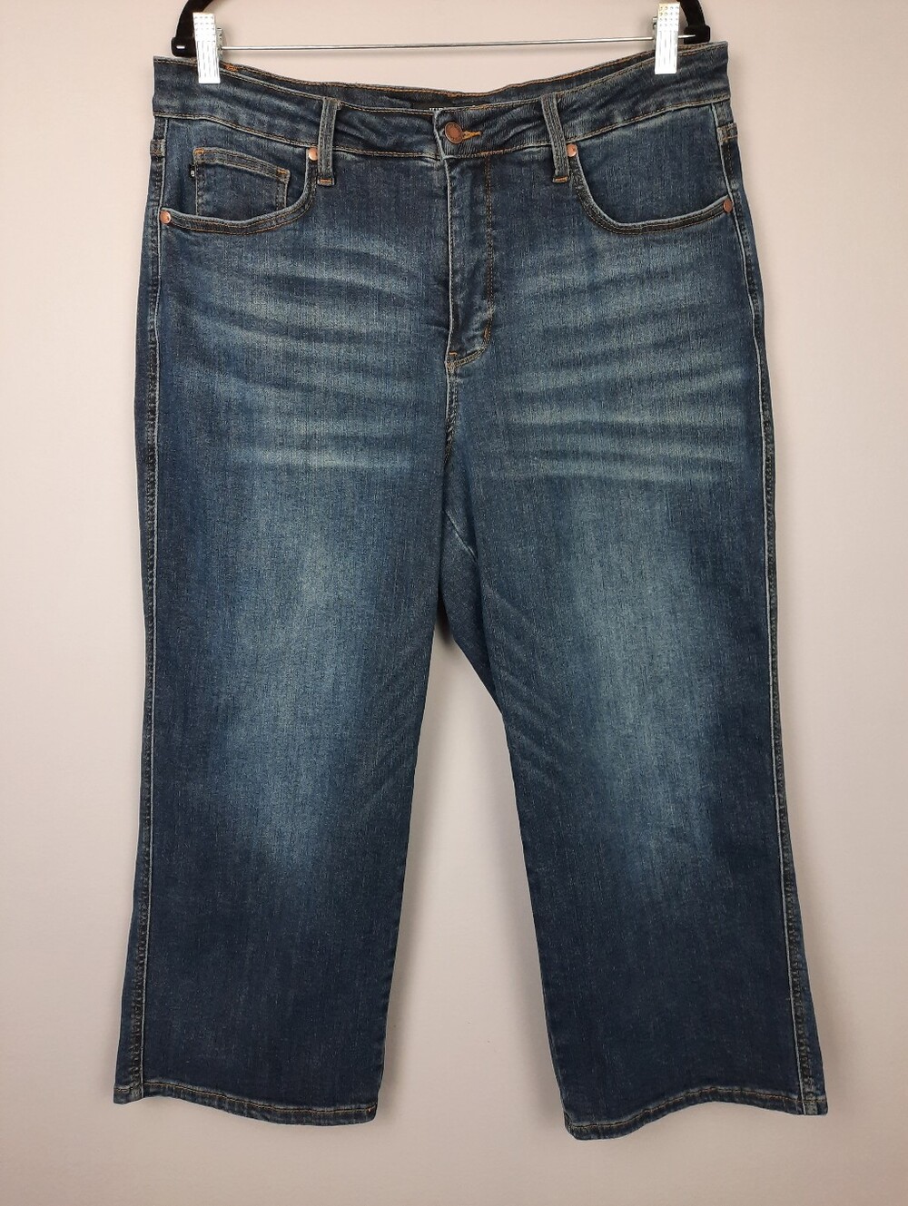 Judy Blue Dark Wash Mid Rise Tummy Control Wide Leg Crop Jeans size 18W